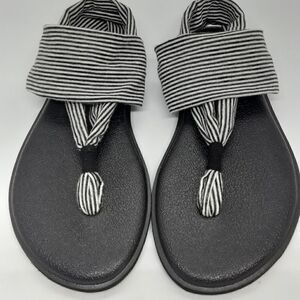 Sanuk Black/White Striped Yoga Mat Slingback Size UK 3-4 US 6-6,5 Like New